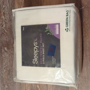 Sleepy's 4 piece king set